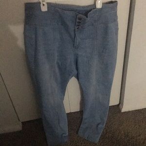 Light wash high waisted jeans never worn